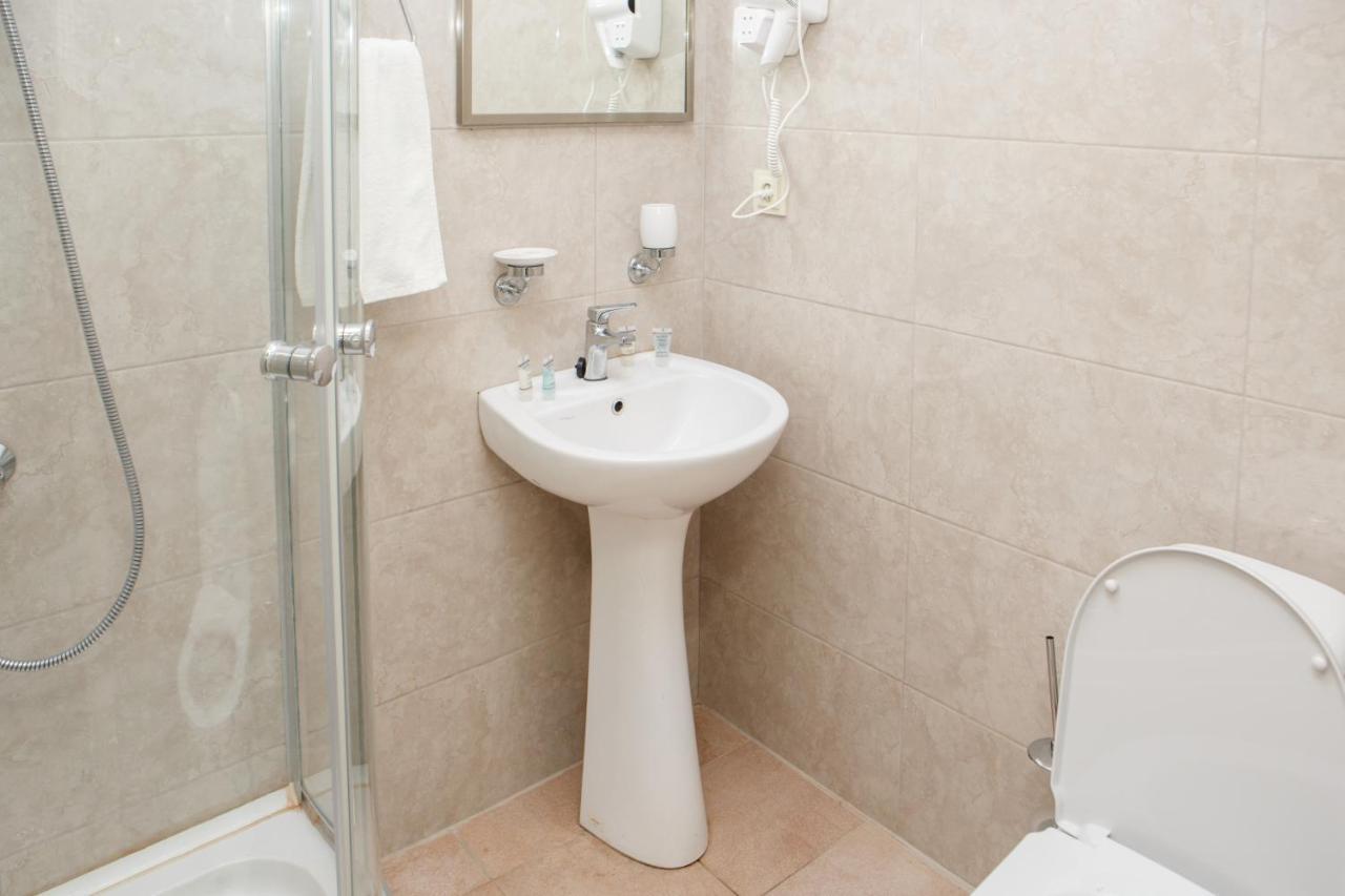 Hotel Arc Tbilisi Bagian luar foto