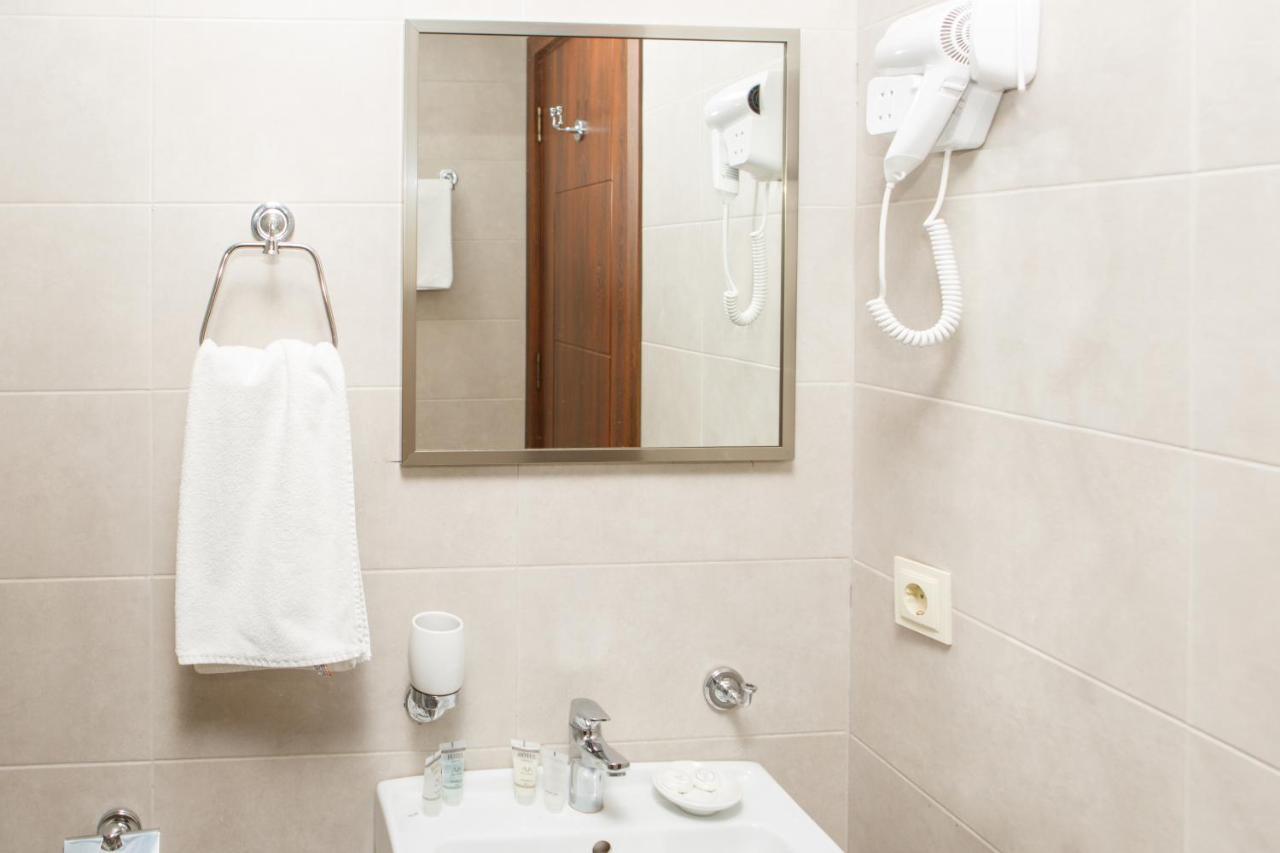 Hotel Arc Tbilisi Bagian luar foto
